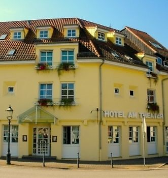 Hotel Am Theater Schwetzingen Buitenkant foto