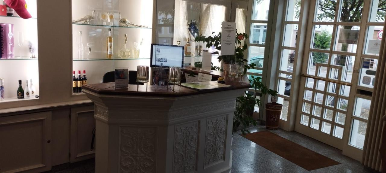 Hotel Am Theater Schwetzingen Buitenkant foto